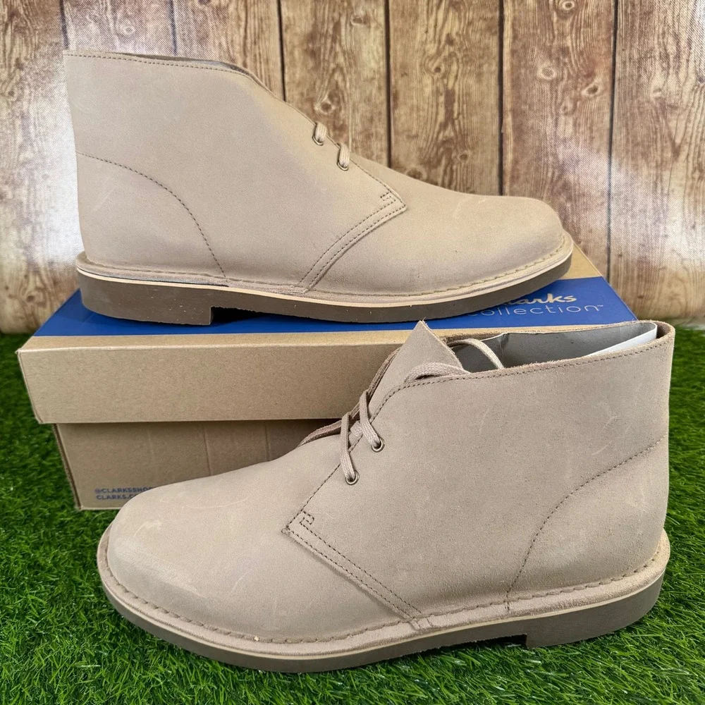 Clarks Shepton Chukka Boot Mens size 13 M Taupe Distressed Leather Lace Up
